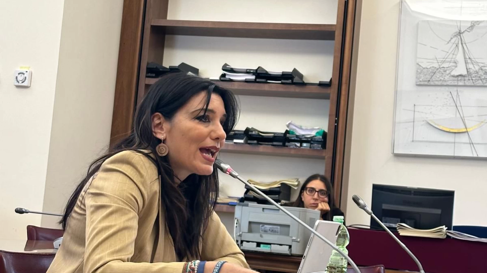 L'Onorevole molisana Elisabetta Lancellotta relatrice in Commissione Affari Sociali sulla proposta di conversione in legge del decreto riguardante la misure urgenti in materia penitenziaria.